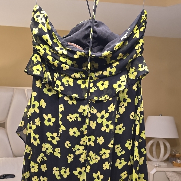 WAYF Strapless Dress with Green Floral Pattern - Picture 8 of 16